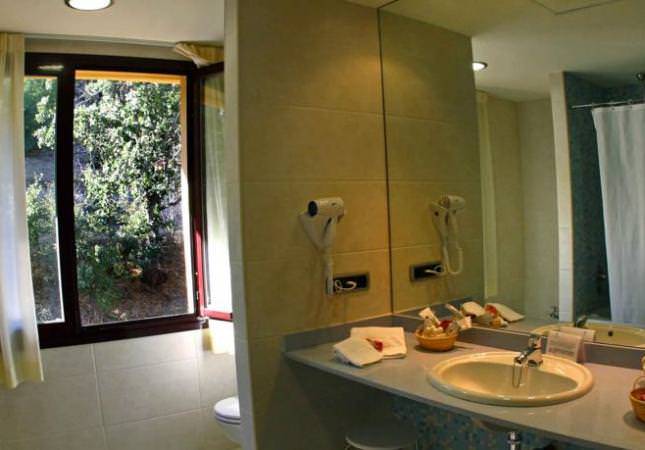 Las mejores habitaciones en Hotel Balneario Valle del Jerte. Disfruta  los mejores precios de Caceres
